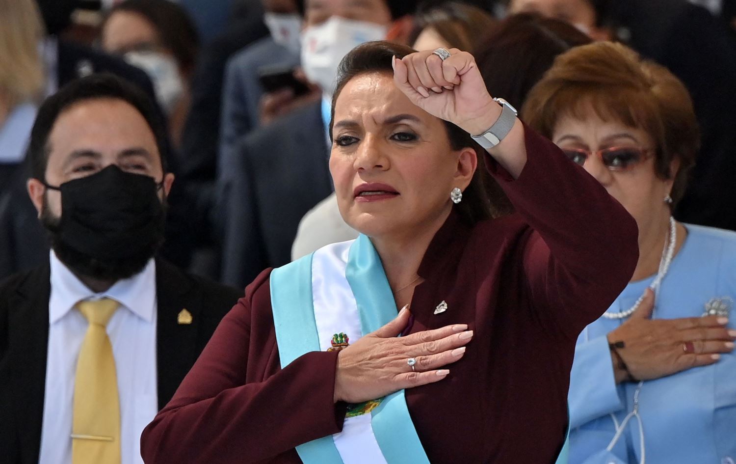 بۆ یەکەمجار ژنێک دەبێتە سەرۆکی هندۆراس؛ هاوژینەکەی بە کودەتا لەو پۆستە لابراوە