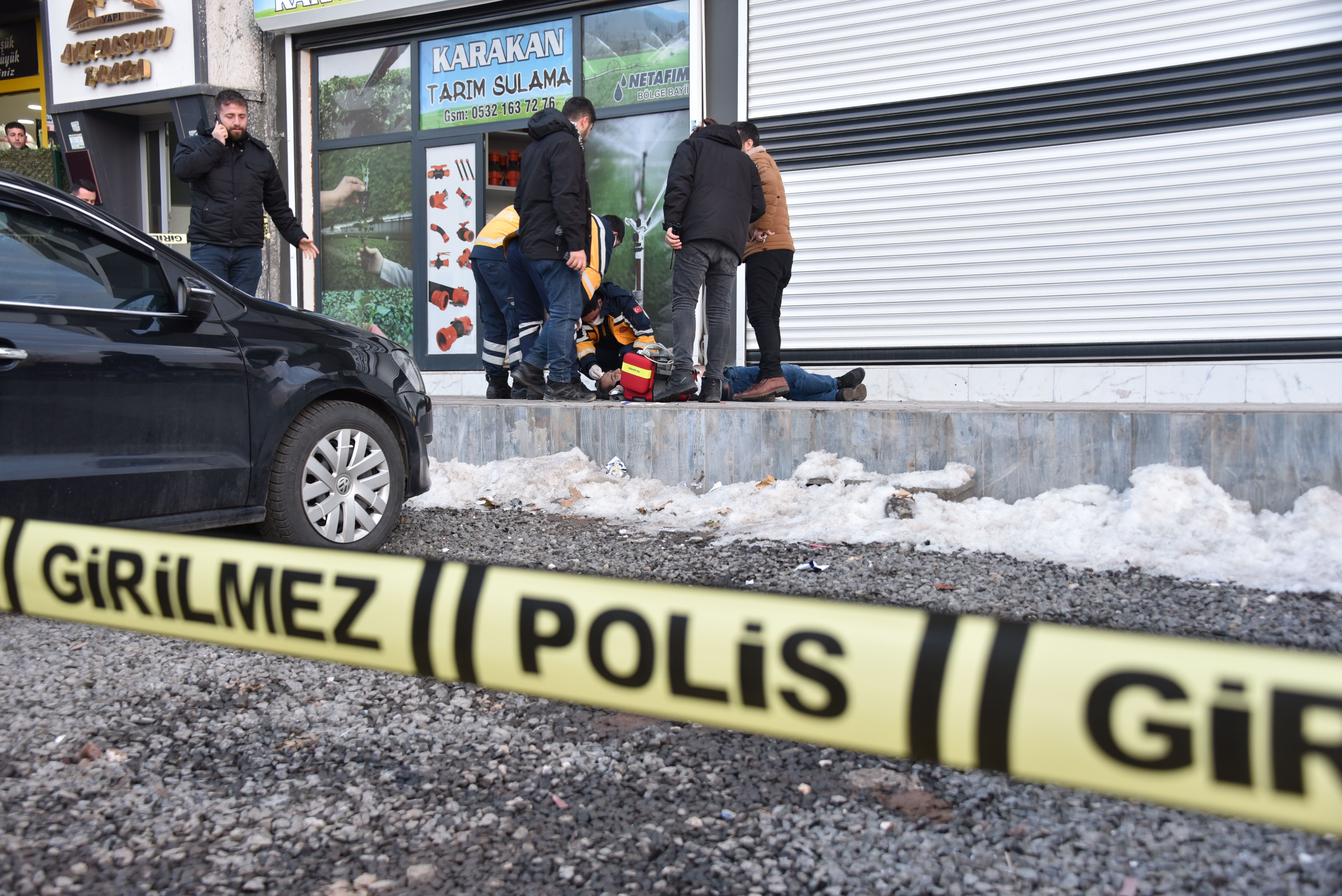 Li Rihayê şerê çekdarî: 2 kesan canê xwe ji dest dan