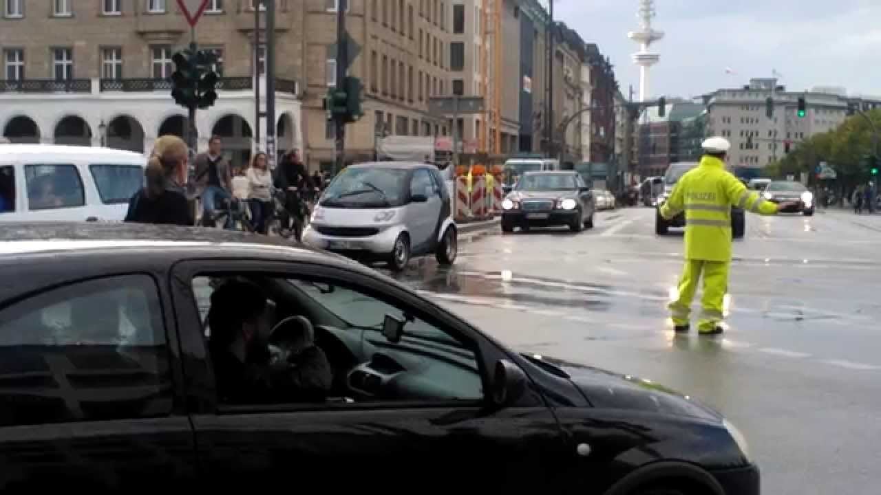 2 trafik polisi silahlı saldırıda hayatını kaybetti