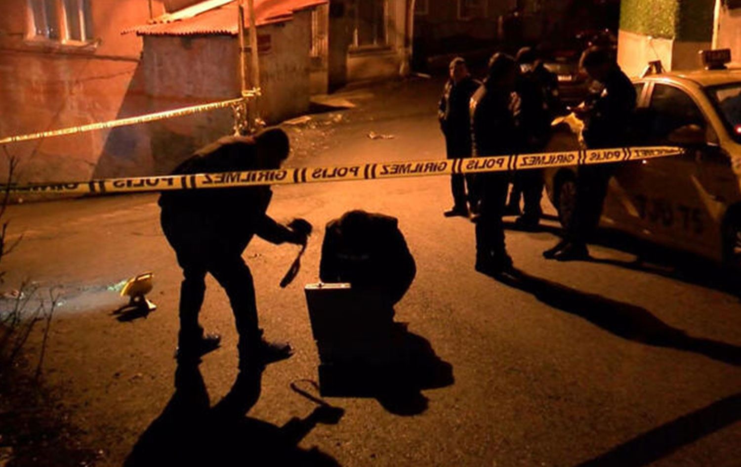 14 yaşındaki Dilan, ateş açan iki grubun kavgasında ağır yaralandı