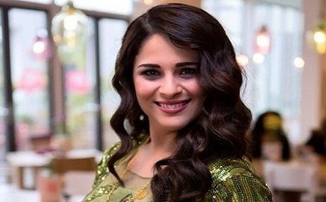 Lane Zengene bu kez Arapça söyleyecek