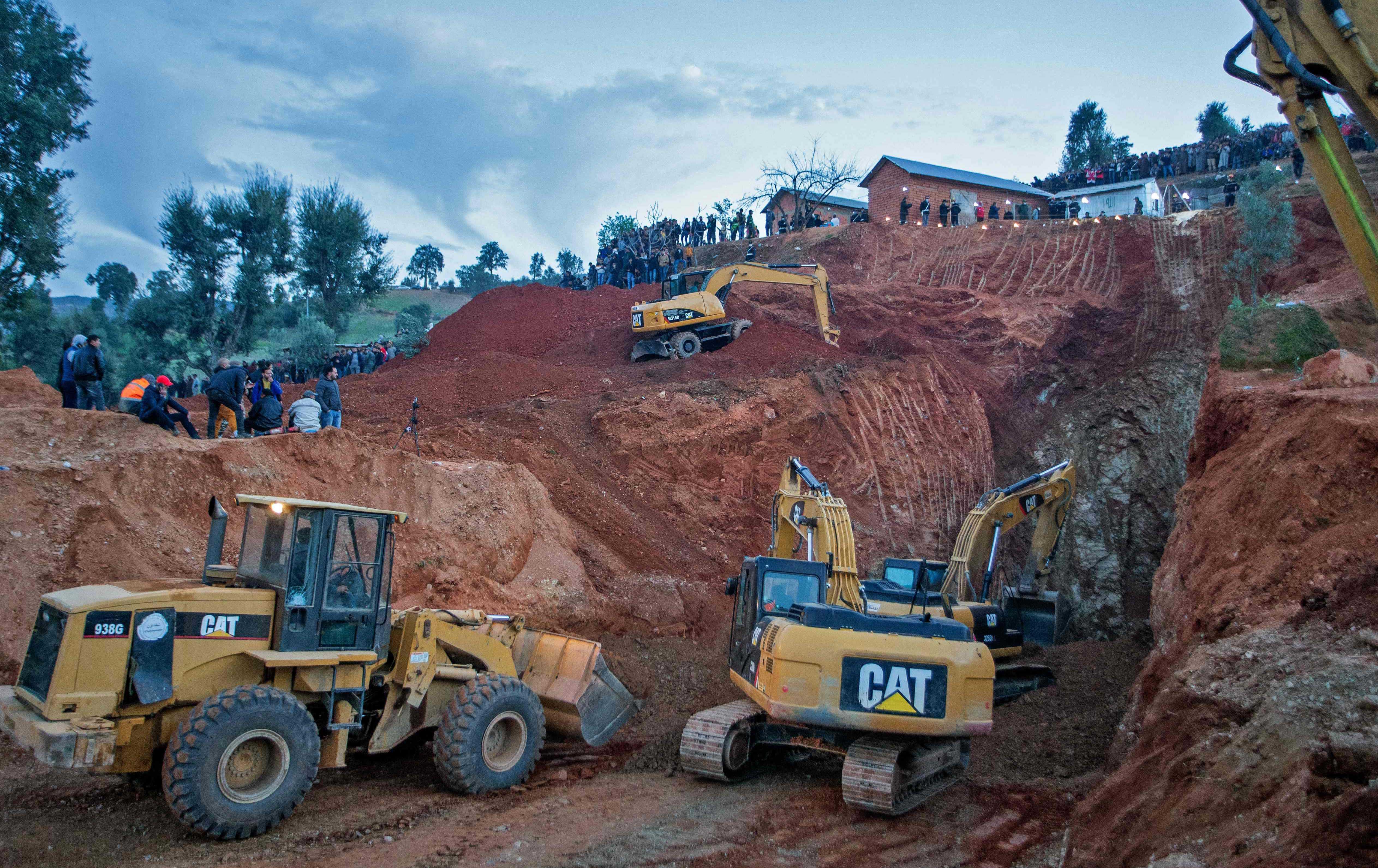 32 metrelik kuyuya düşen çocuğu kurtarma çalışmaları 4. gününde