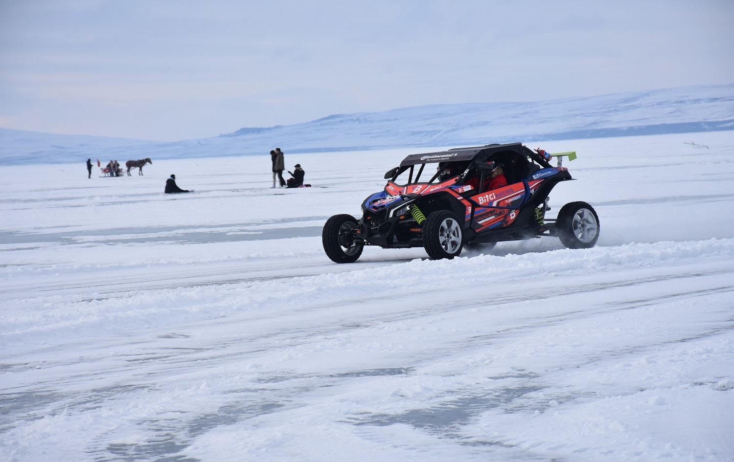Li ser Gola Çildirê rahênana şofêriyê dikin