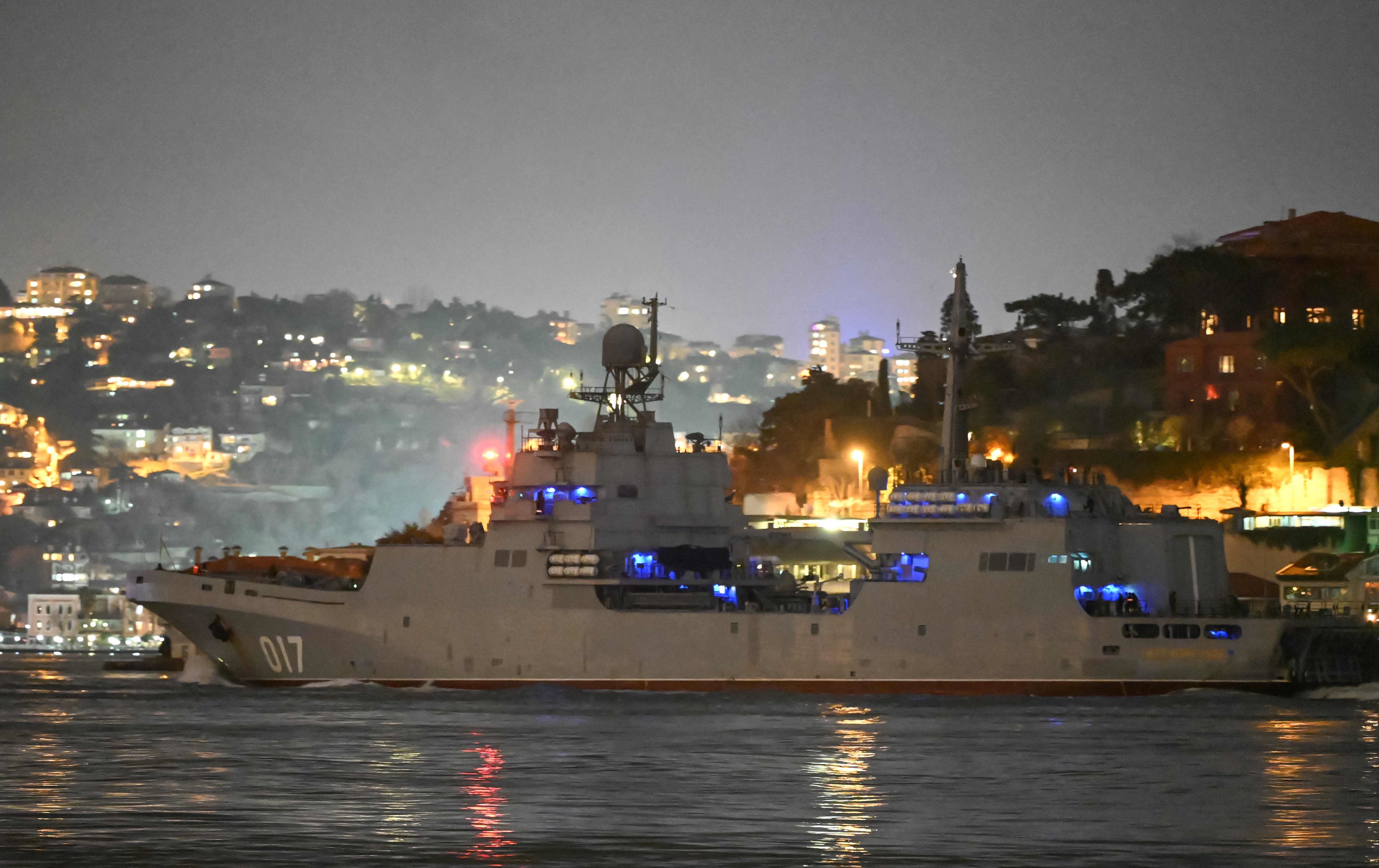 رووسیا سێ کەشتی دیکەی جەنگی رەوانەی دەریای رەش کرد