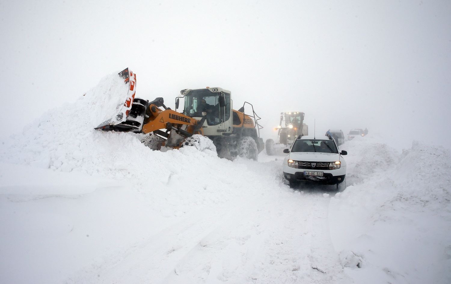 Van, Hakkari, Bitlis ve Muş'ta 201 köy ve mezraya ulaşılamıyor