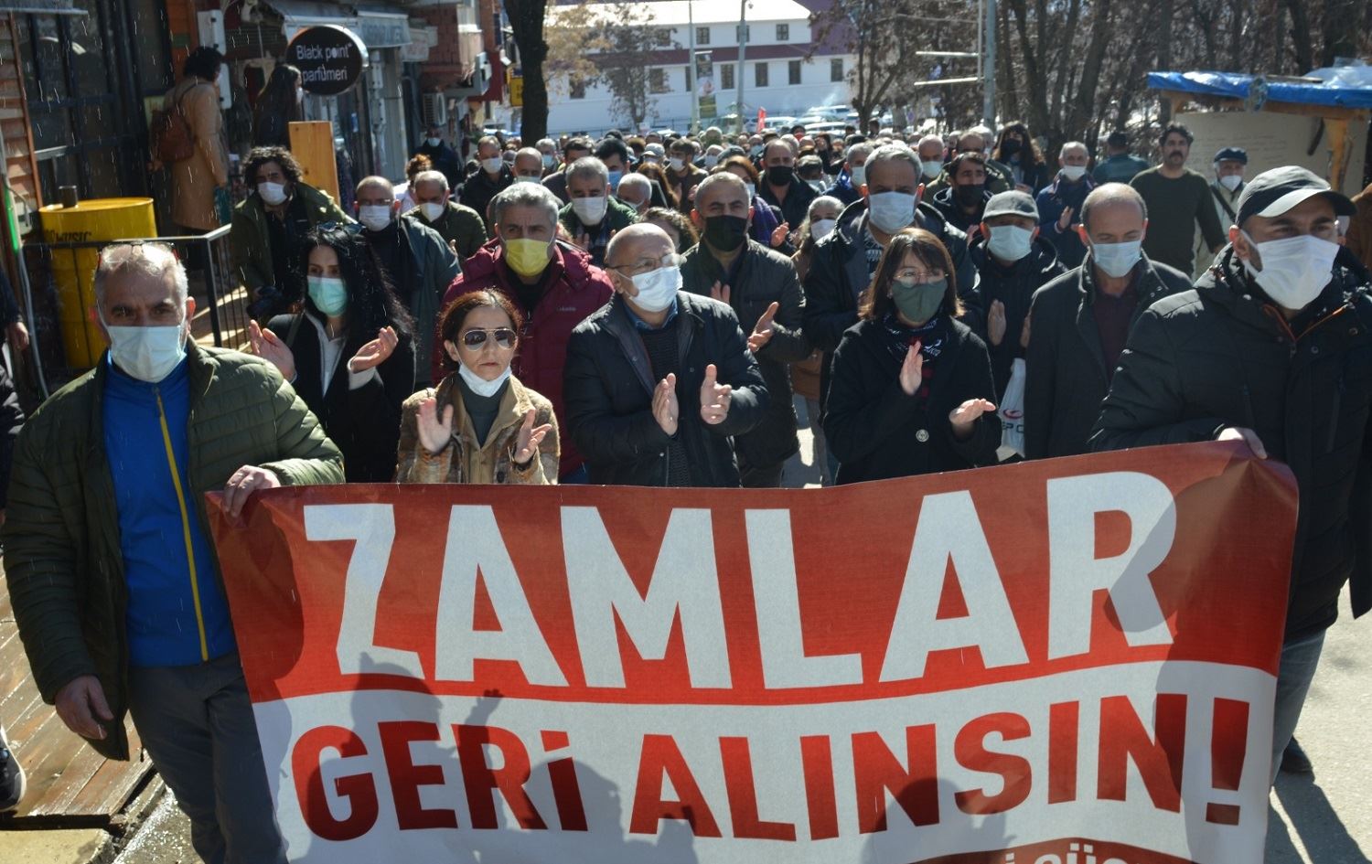 Li Dêrsimê bihabûna kel û pelan hat protesto kirin