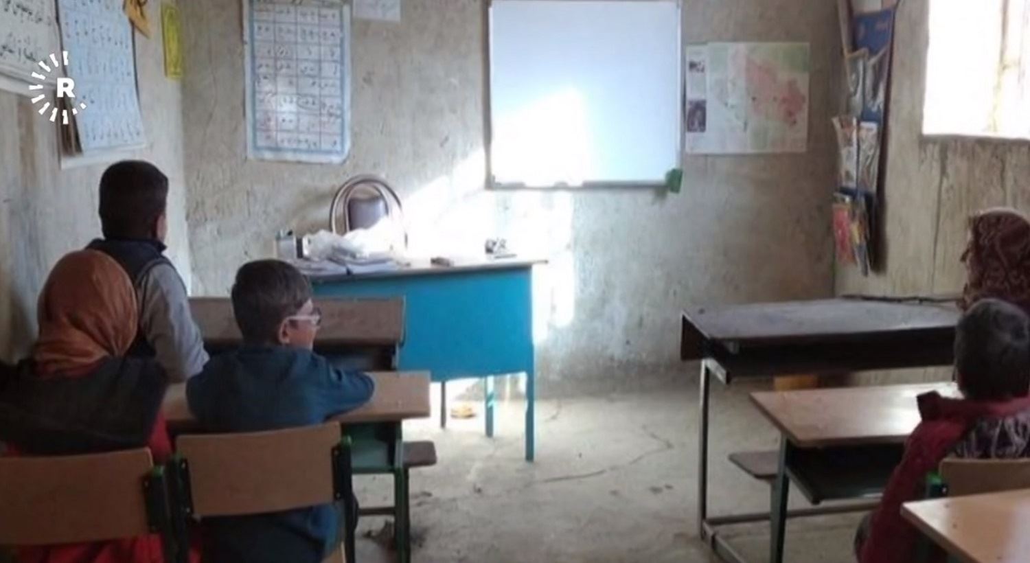 Hikûmeta Îranê budceyê ji bo nûjenkirina dibistanan terxan nake