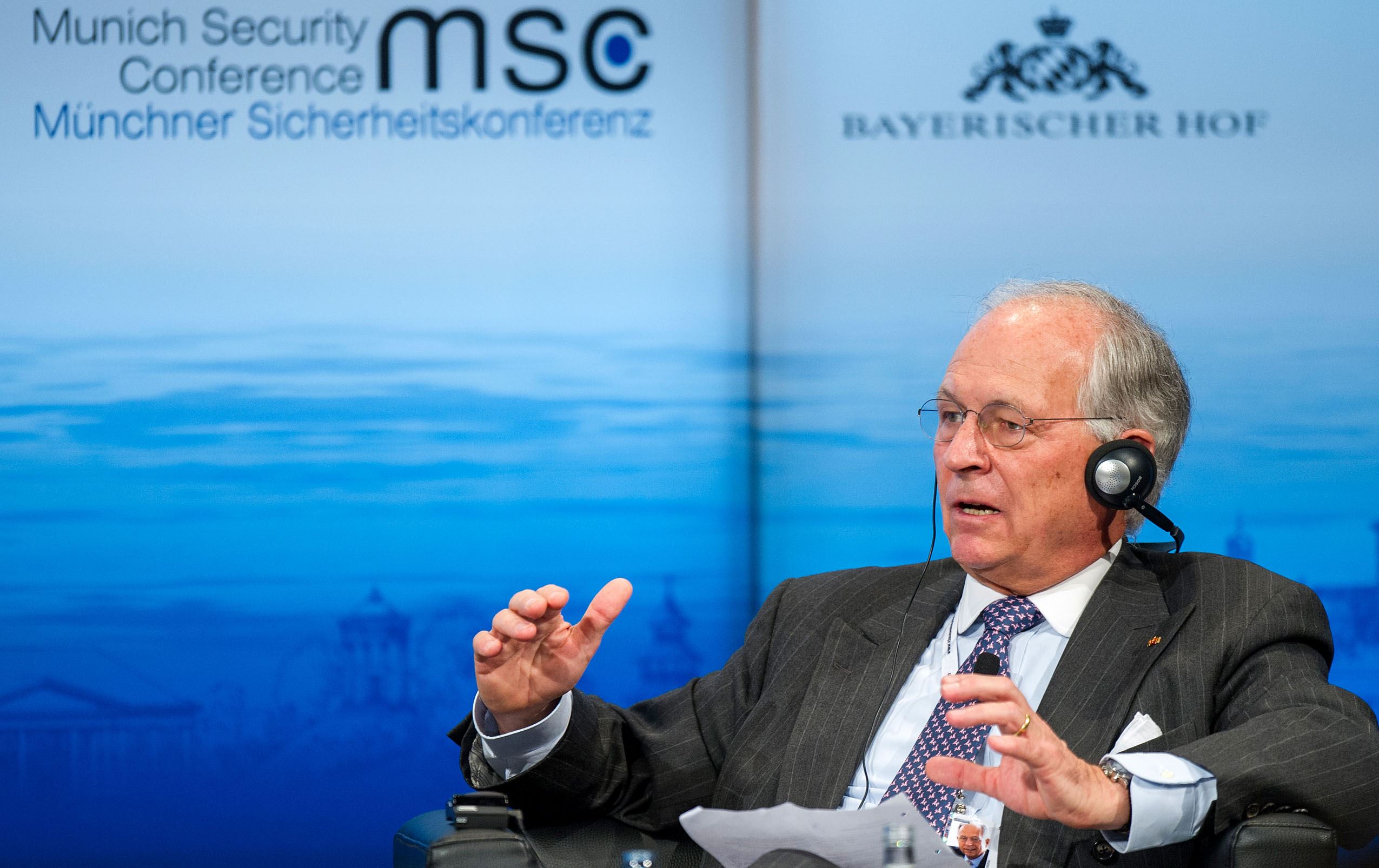 سەرۆکی کۆنفرانسی ئاسایشی میونشن بۆ (رووداو): دەبێت رووسیا بترسێنین