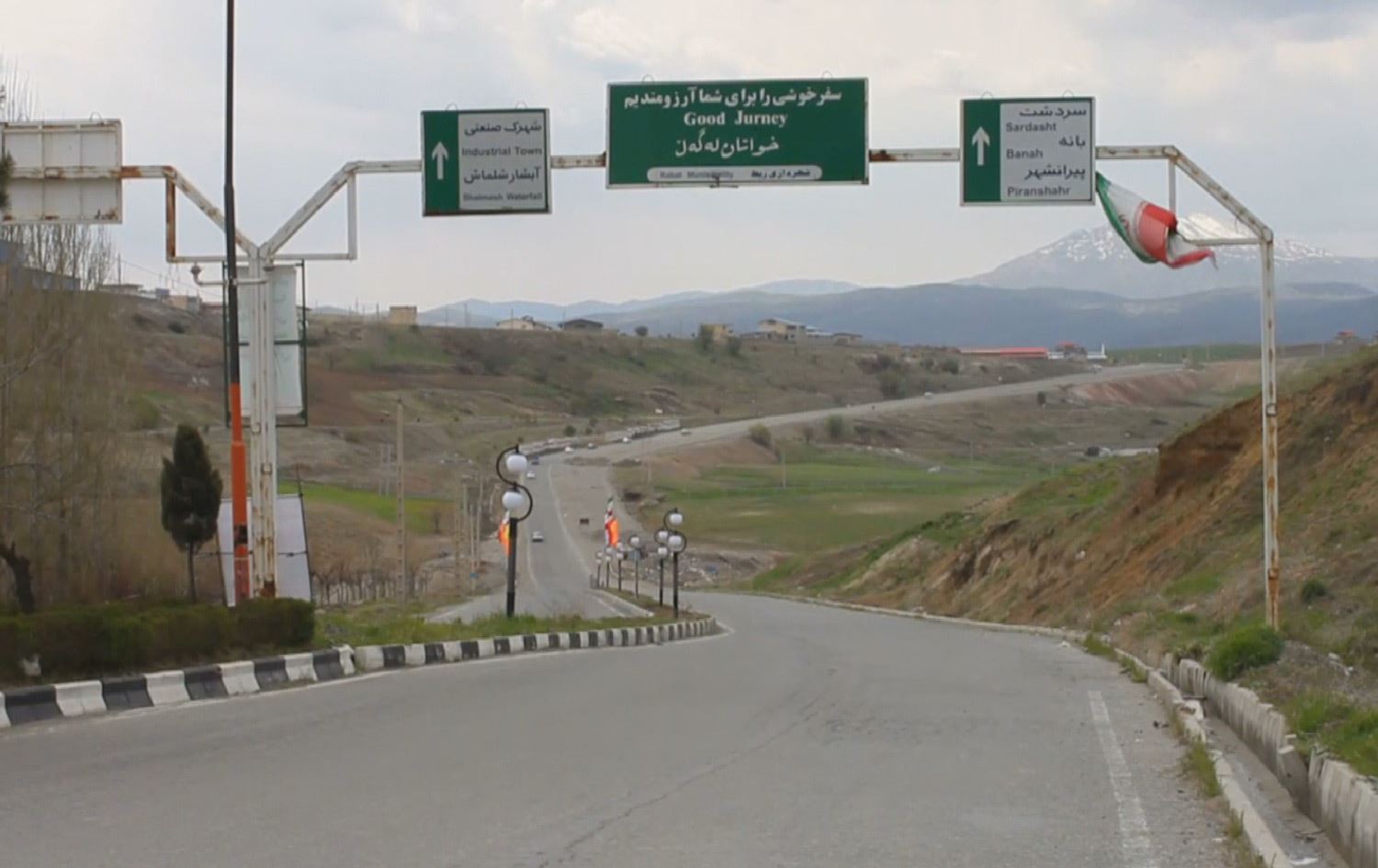 داخستنی دەروازە سنوورییەکان ژیانی بەشێک لە خەڵکی رۆژهەڵاتی کوردستانی سەخت کردووە