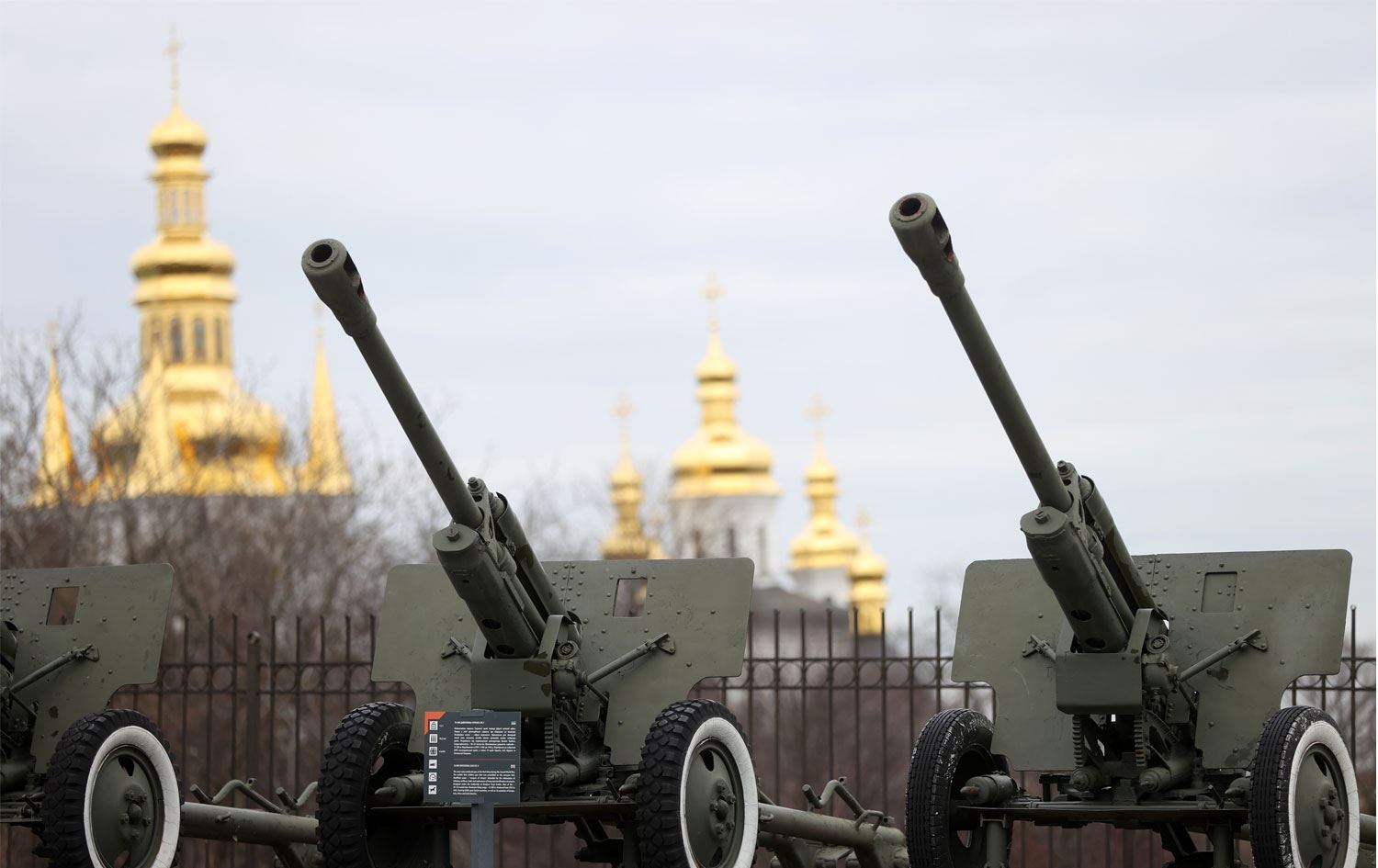 Ukrayna'da sıkıyönetim ilan edildi