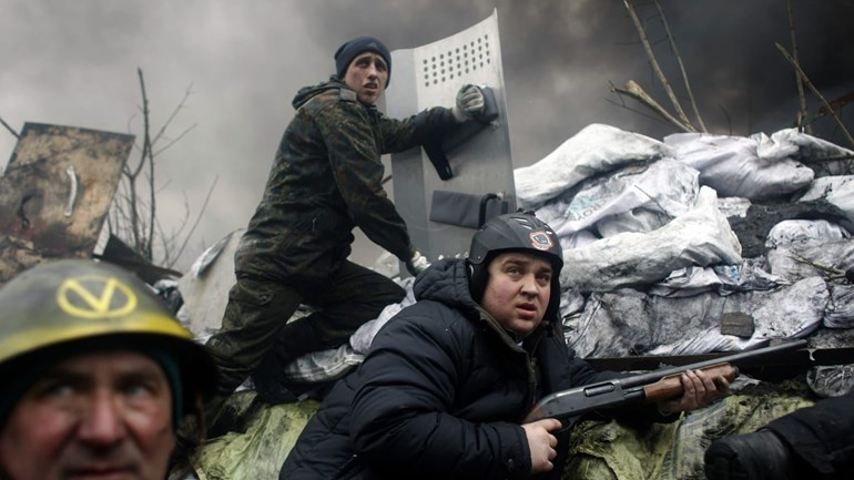 وەزیری بەرگریی ئۆکراینا داوا لە خەڵک دەکات چەک هەڵگرن