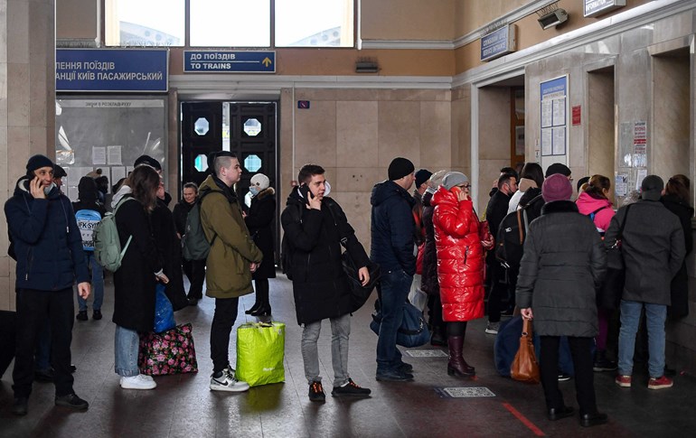 خەڵکی کیێڤ بەرەو رۆژئاوای وڵات هەڵدێن