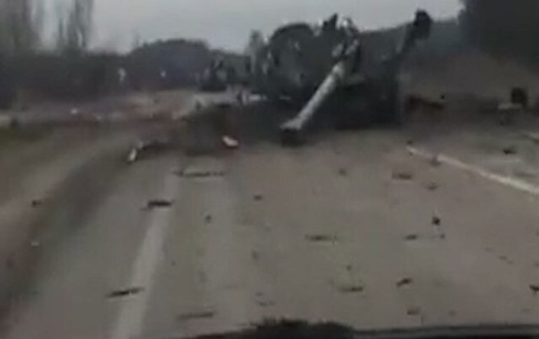 Karwaneke hêzên Rûsî ji aliyê balafirên bêmirov ên TB2 yên Tirkiyeyê ve hatin têkşikandin