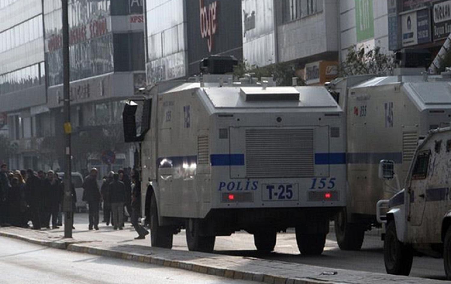 Van'da gösteri ve yürüyüşler 15 gün yasaklandı