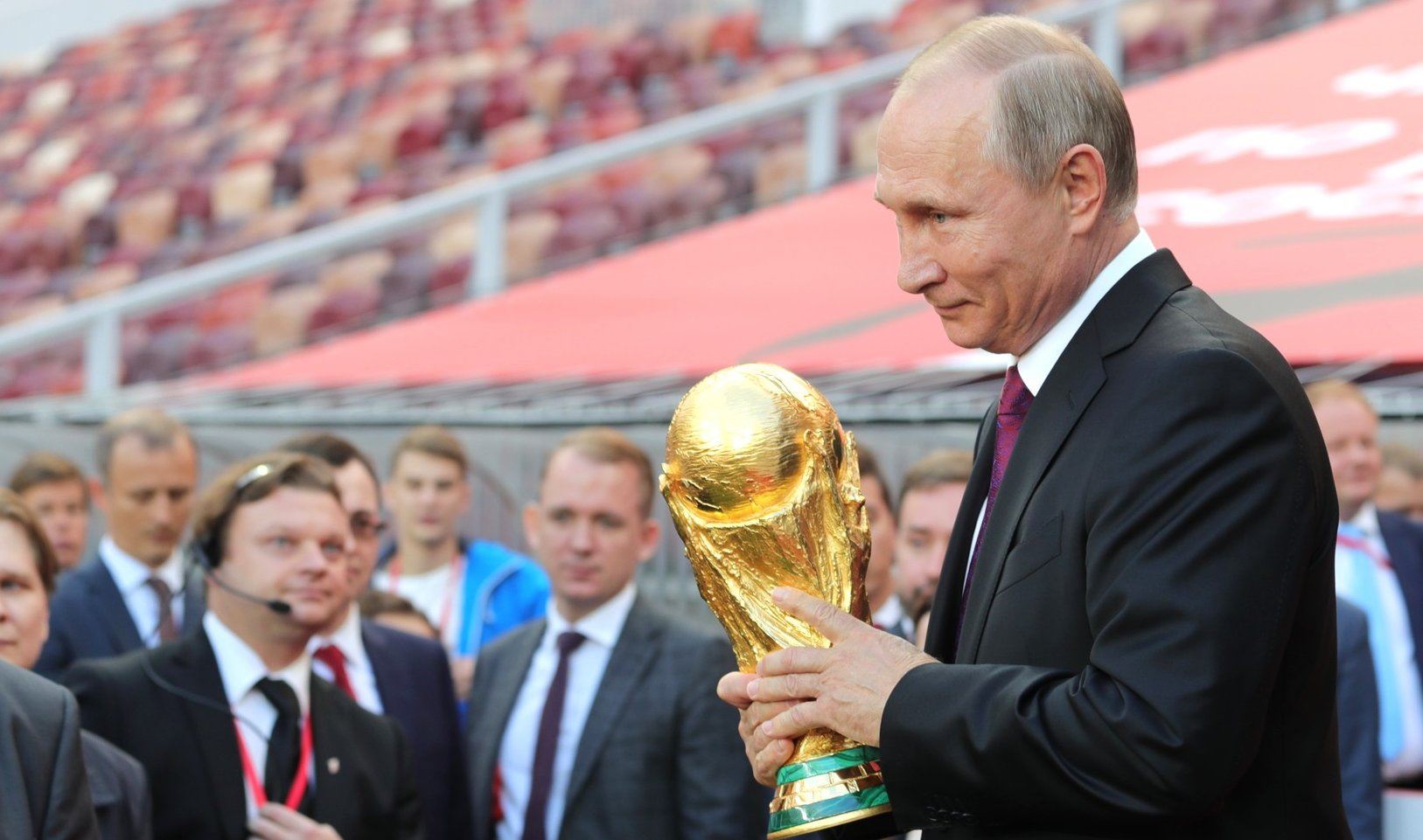 فیفا ناچار دەکرێت رووسیا لە پاڵاوتنەکانی مۆندیال دەربکات؟