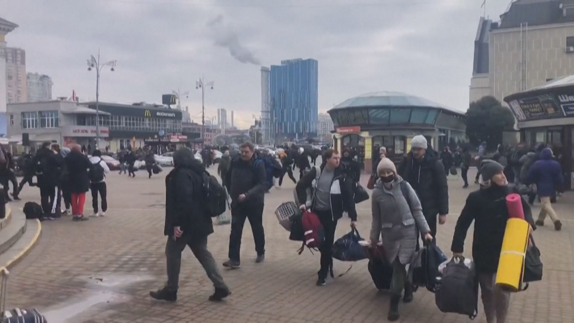 Xwendekarên Kurd ji ber şer Ukraynayê bicîh dihêlin