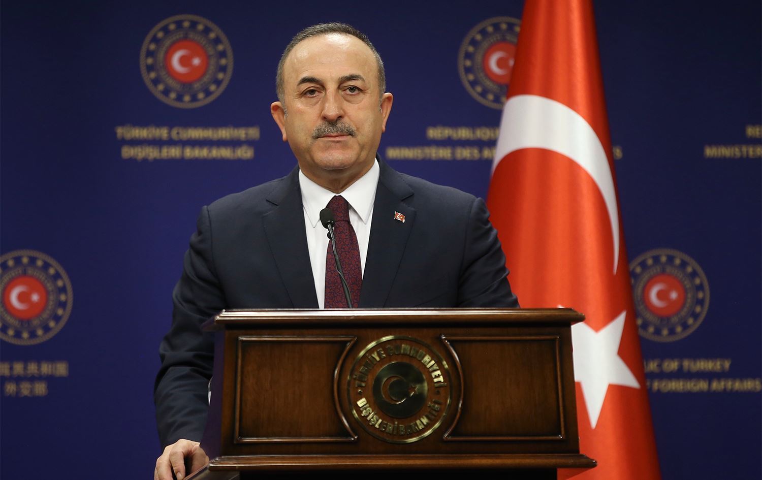 Çavuşoğlu: Bütün ülkeleri boğazlardan savaş gemisi geçirmemesi konusunda uyardık