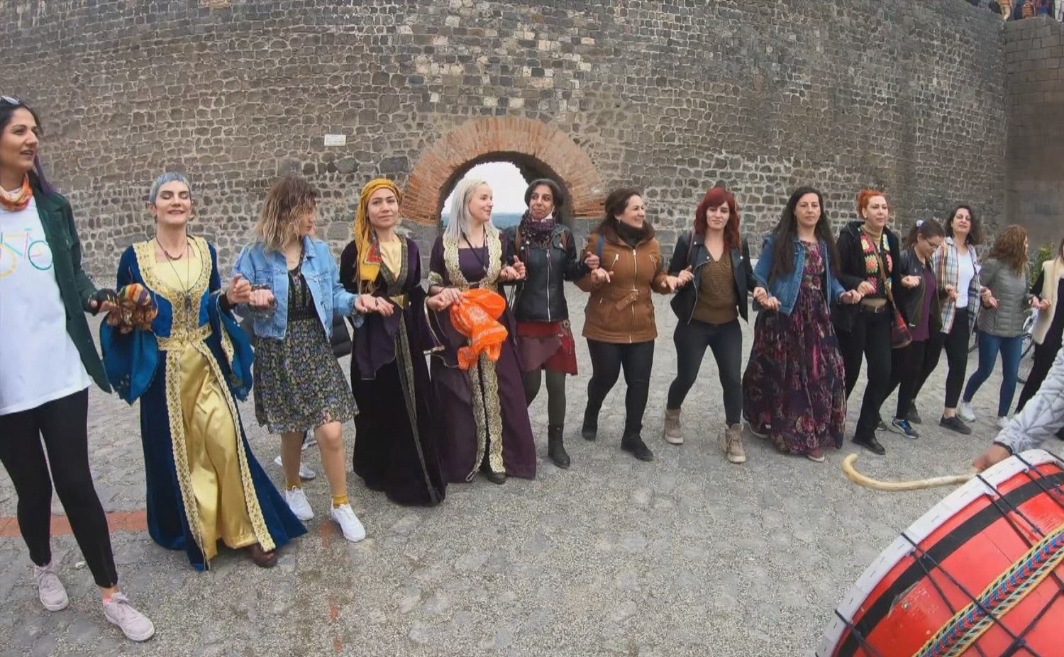 Li Amedê jinan banga rawestandina şer kirin