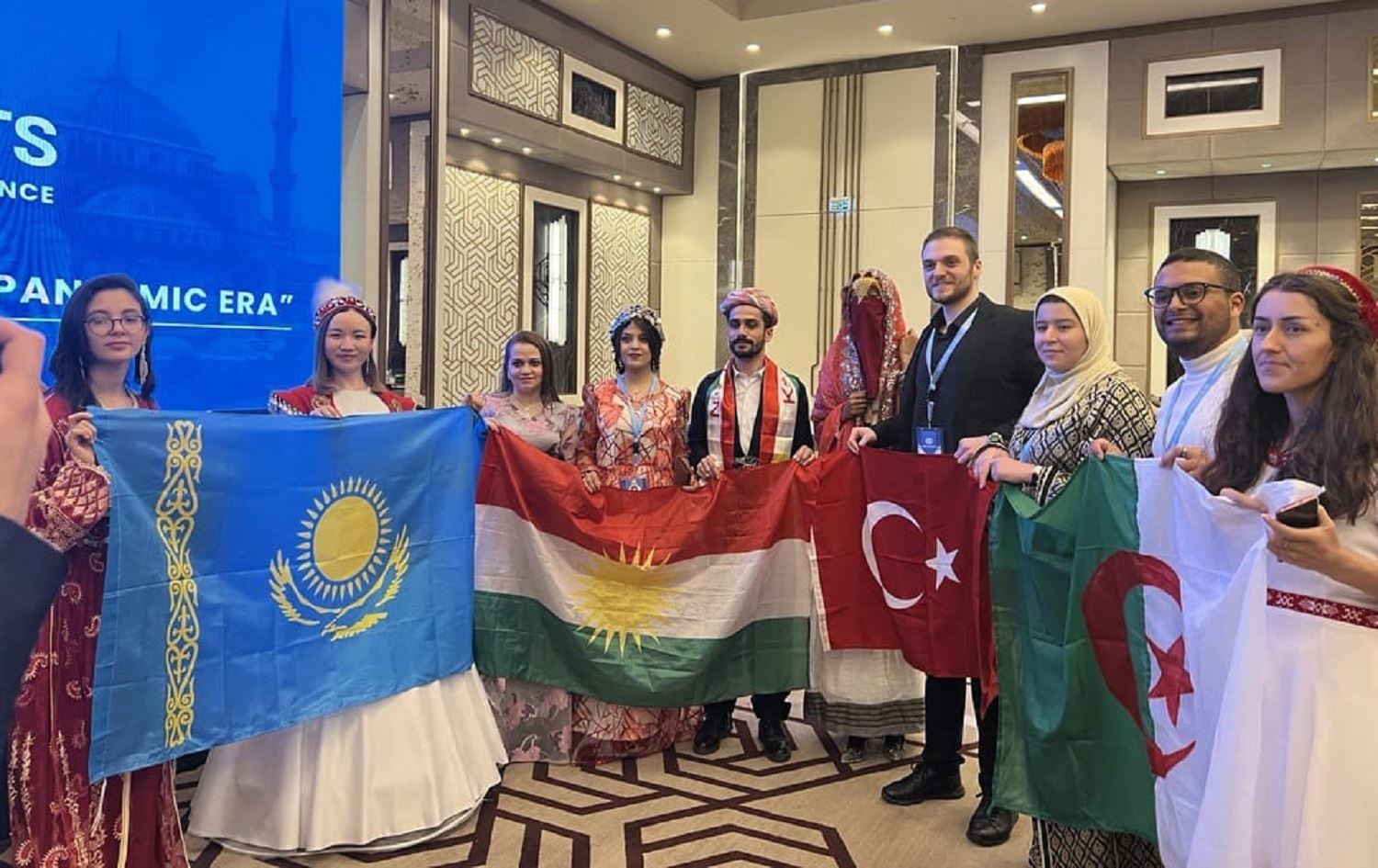 İstanbul’da Kürt gençlere ‘En İyi Diplomatlar’ ödülü