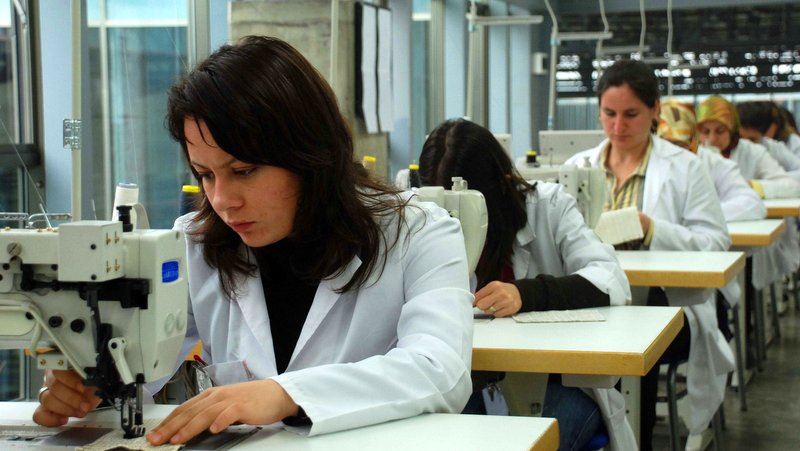 Araştırma: 10 kadından üçü kayıt dışı; 3 kadından biri işsiz