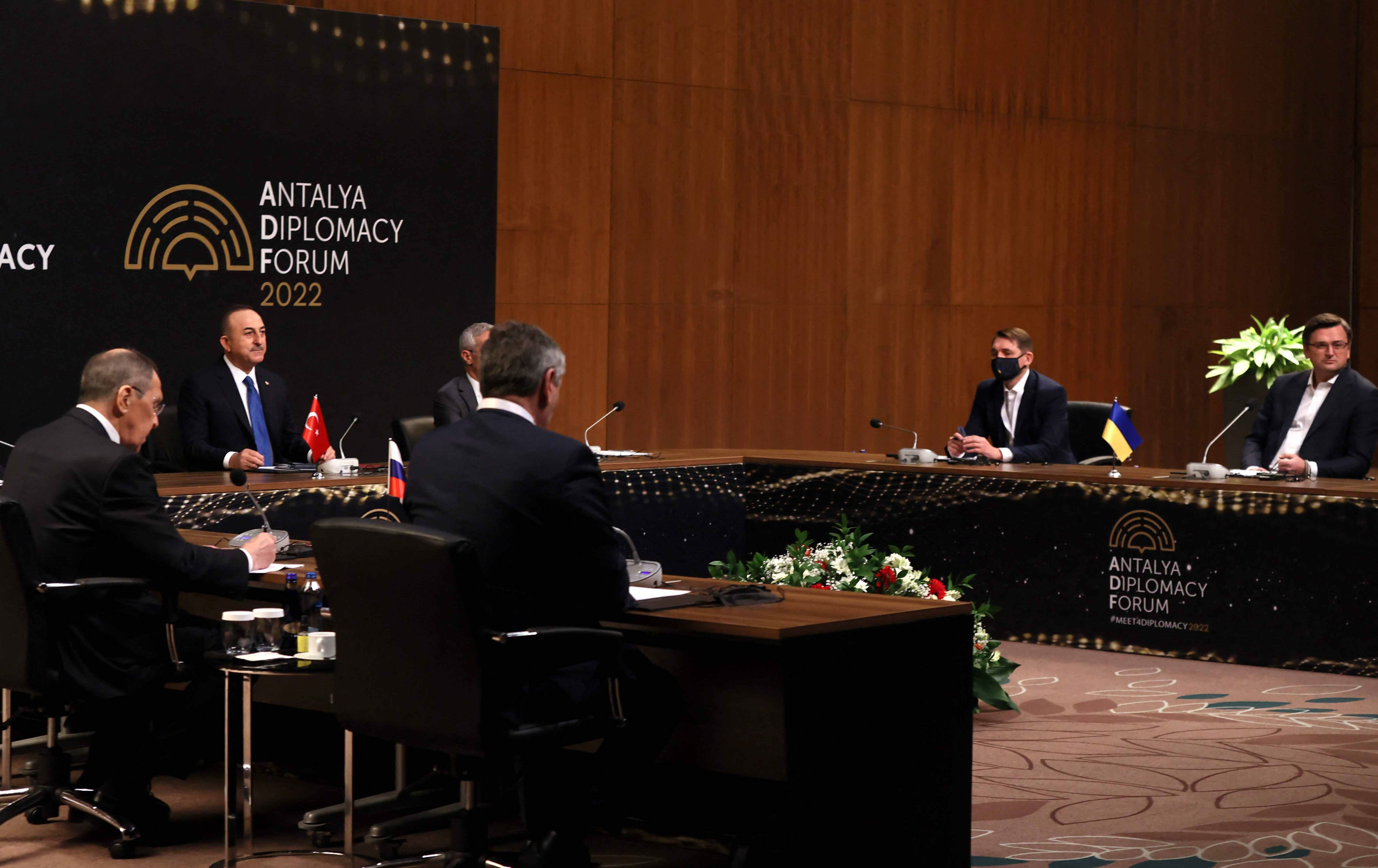 Civîna Lavrov-Kuleba: Di ragihandina agirbestê de ti pêşketin çênebû