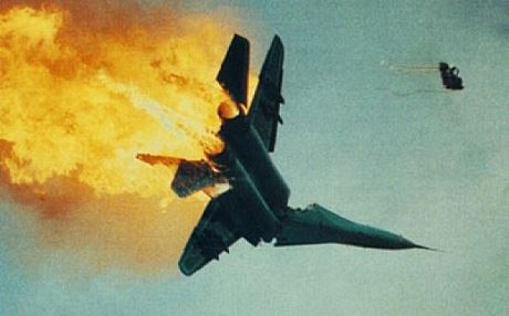 Saniye saniye Libya'da uçağın düşme anı