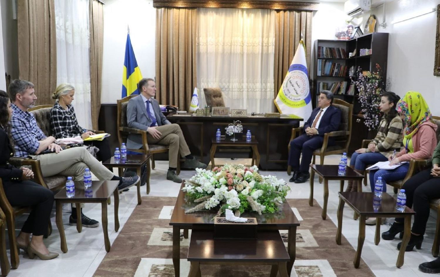 Rêveberiya Xweser 2 jinên DAIŞê û zarokên wan radestî Swêdê kirin