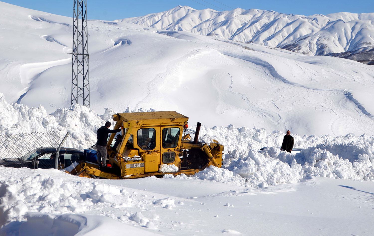 Van, Muş, Bitlis ve Hakkari'de 172 köyün yolu kapandı