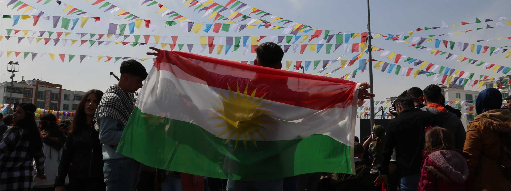 WÊNE - Coşa Newroza Amedê bi beşdariya bi sed hezaran