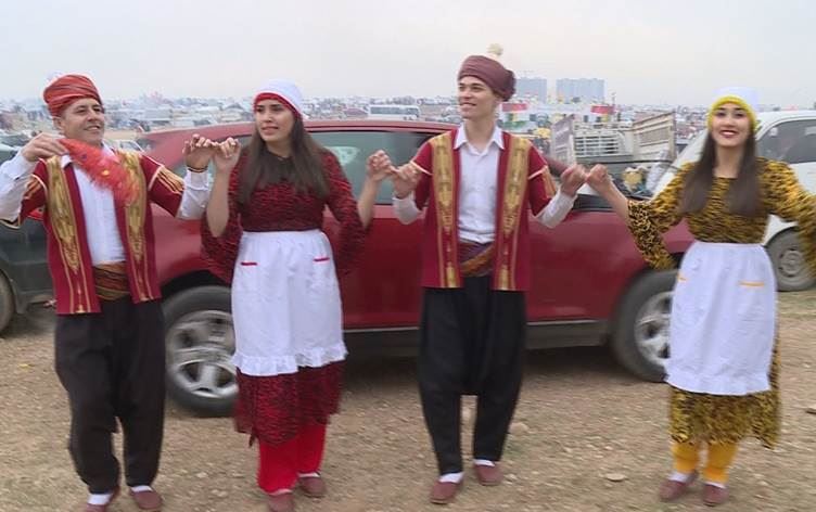 Erbil'deki Rojavalı mülteciler Newroz'u Behirk’te kutladı