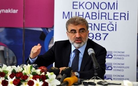 Wezîrê Enerjiyê yê Tirkiyeyê: Em ji DAIŞê petrolê nakirin