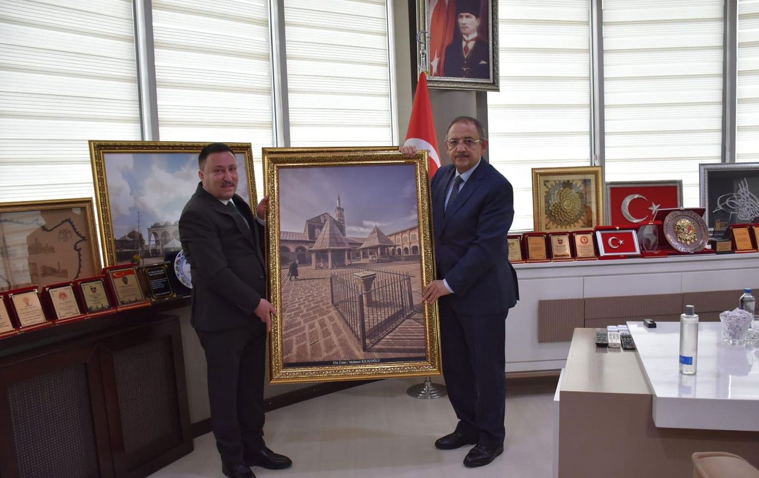 Özhaseki Bağlar Belediyesi'ni ziyaret etti