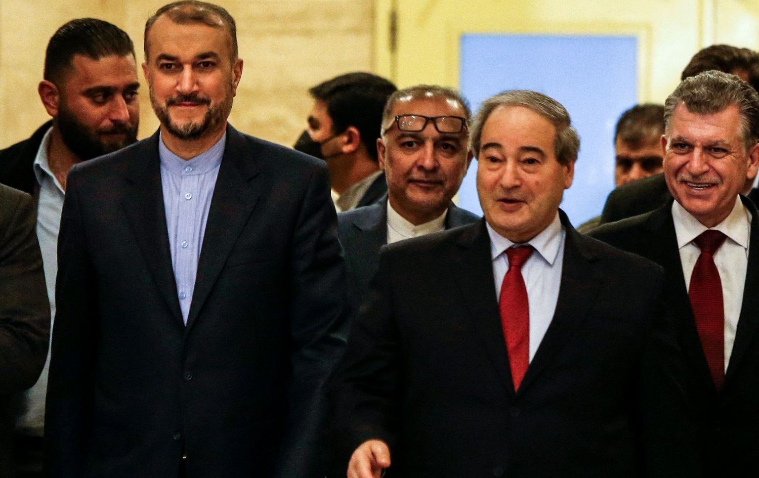 Îran pêşwazî li asayîkirina peywendiyên welatên Erebî û Sûriyê dike