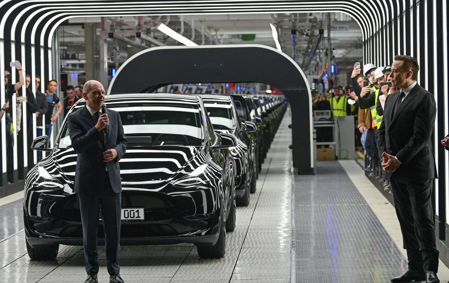 Tesla yekem û mezintirîn kargeha xwe ya otomobîlên elektrîkî li Ewropayê vekir