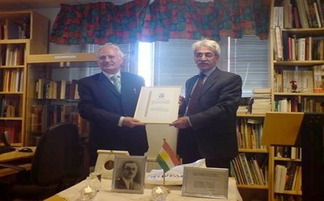 Nivîskarekî Çiyayê Kurmênc li xerîbiyê