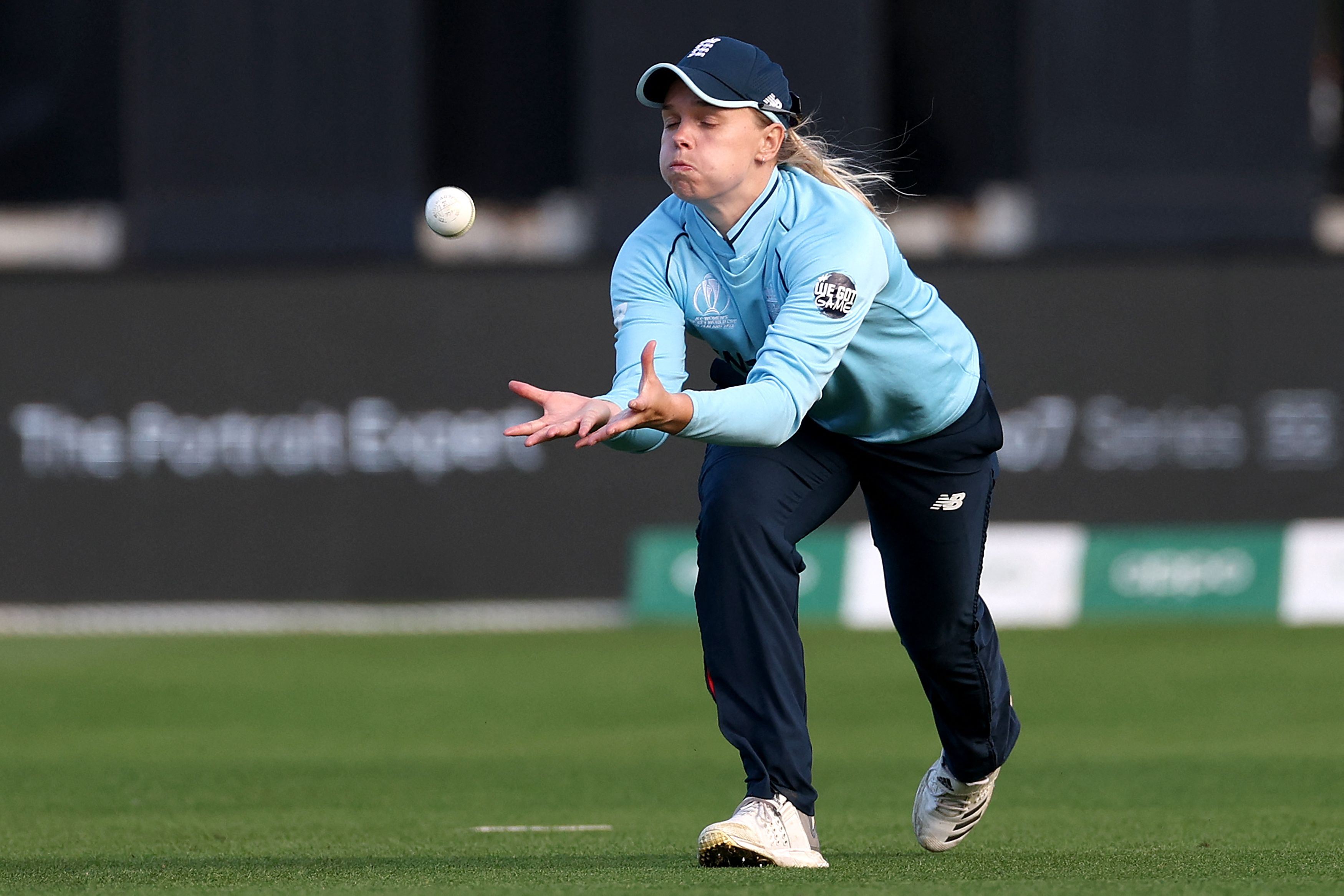 ڤیدیۆ؛ خانمانی ئینگلتەرا گەیشتنە پێشکۆتایی جامی جیهان