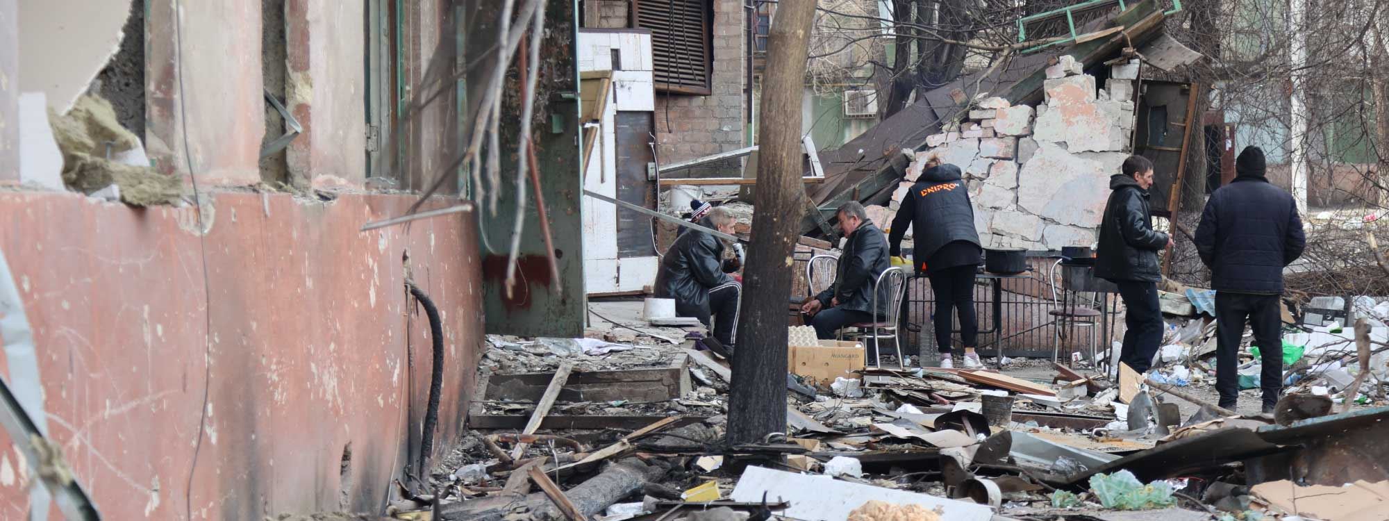 FOTO – Harabeye dönen Mariupol’da günlük hayat