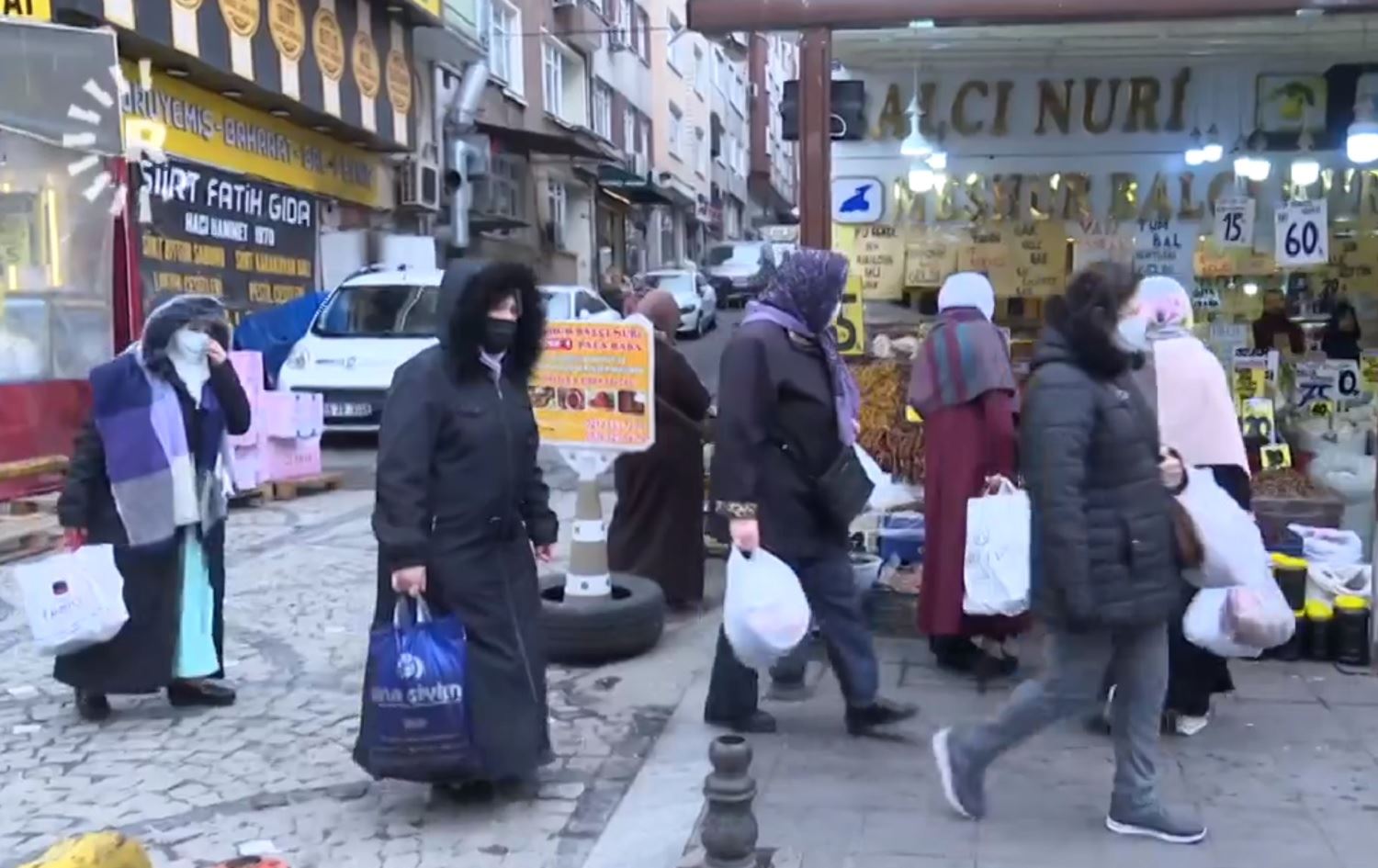 Li Tirkiyê nîqaşa li ser mûçeyê kêmane gur dibe