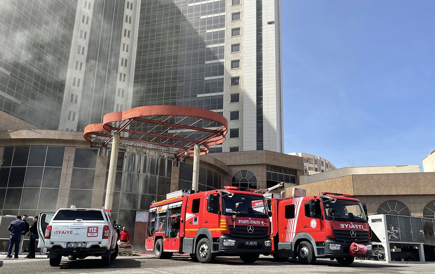 Urfa'da otel inşaatında yangın: 55 yaşındaki bekçi hayatını kaybetti