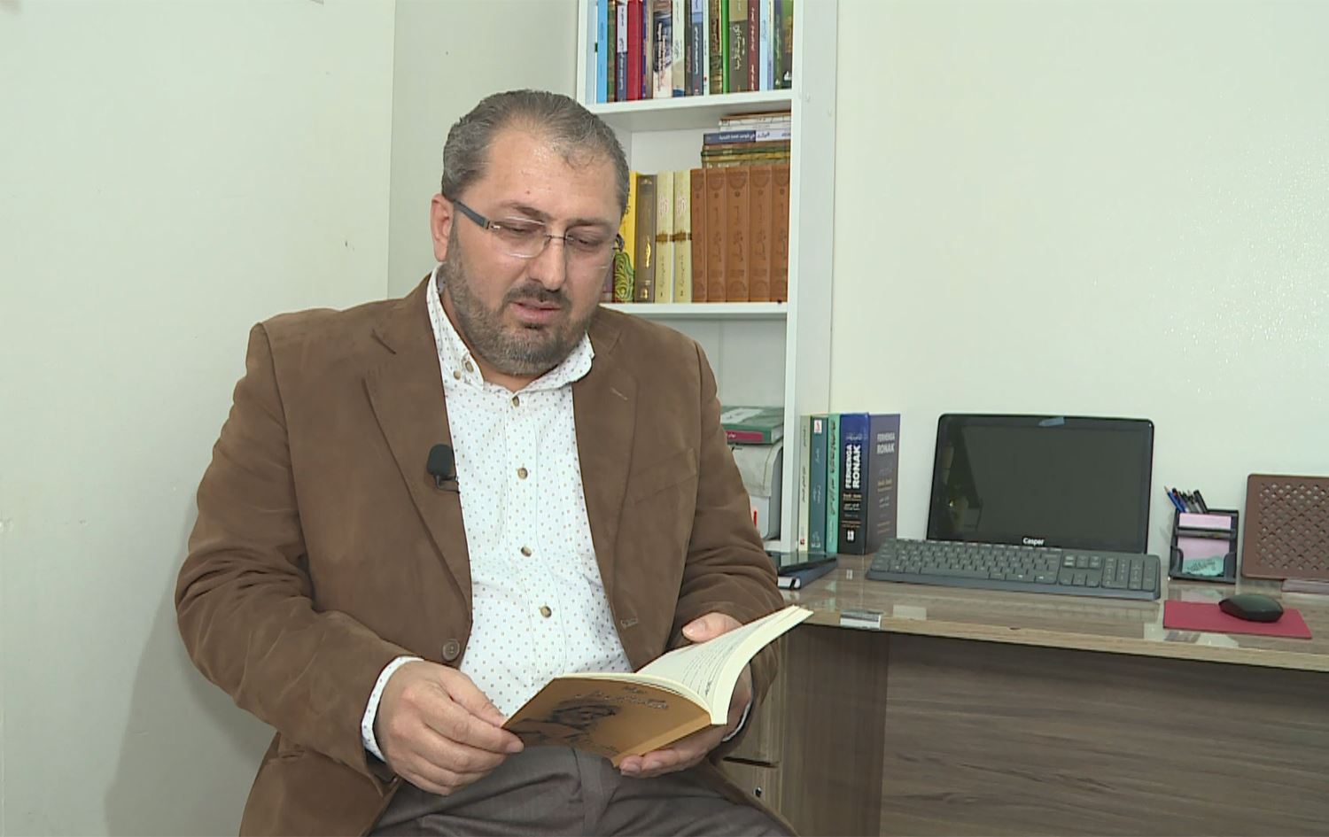 Helbestvanê ji Rojava li Amedê yekem dîwana xwe çap kir