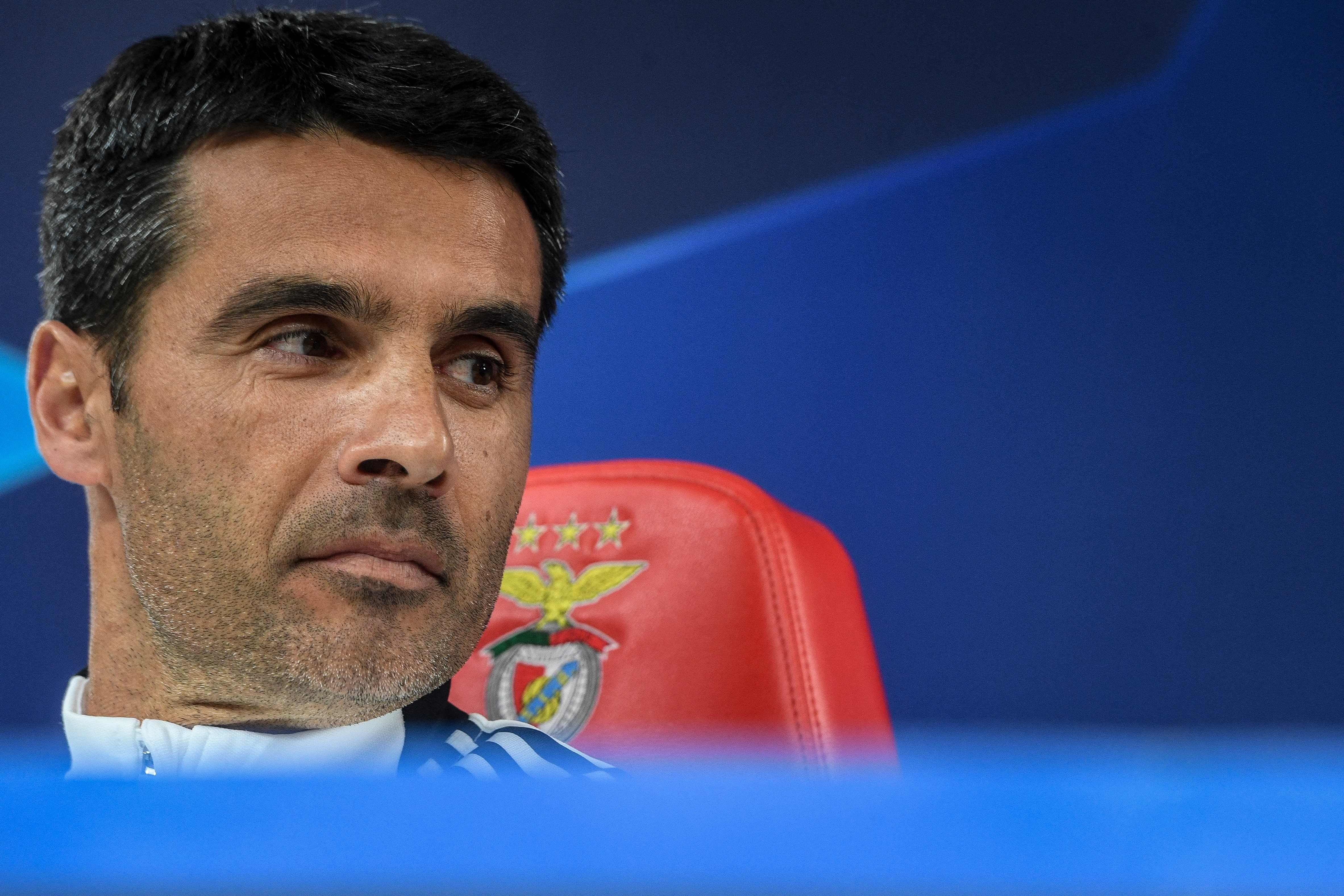 راهێنەری بێنفیکا: ئەوەی بە ئایاکسمان کرد دەمانەوێت بە لیڤەرپوولیش بکەین