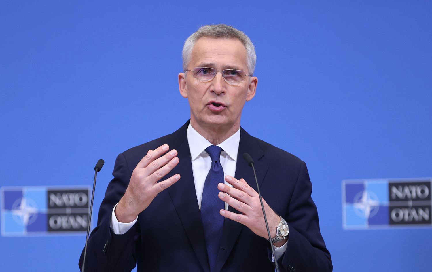 NATO Sekreteri Stoltenberg: Putin savaş suçu işliyor