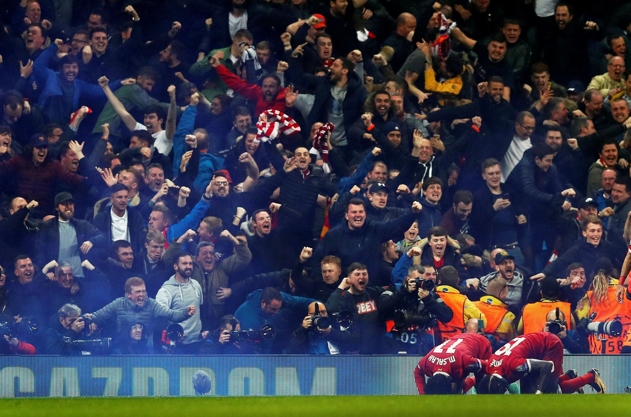 ڤیدیۆ؛ سەڵاح و مانێ بە رۆژوو دەبن و باشترین یاری دەکەن