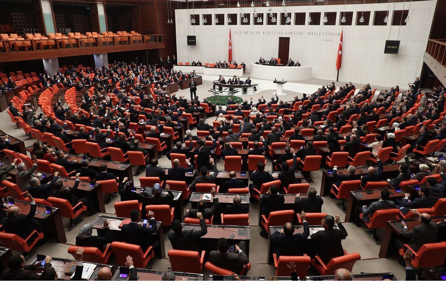 Pêşniyarpirsa HDPê ji ber gotina 'Bajarên Kurdan' hat vegerandin