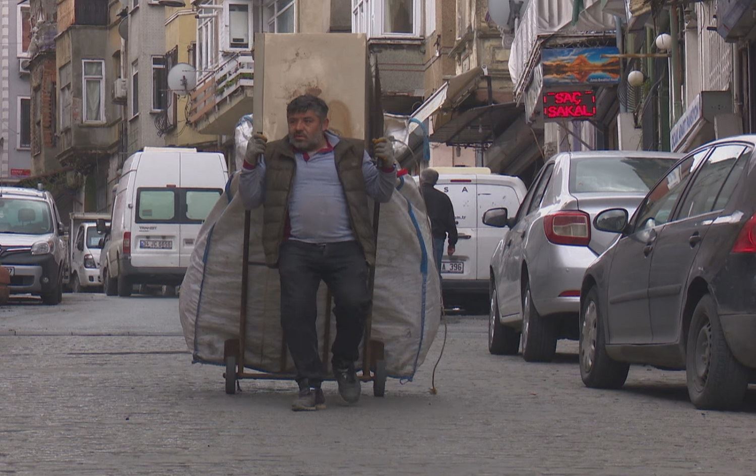 Bêkarî û hêjarî herî zede bandorê li Kurdan û penaberan dike