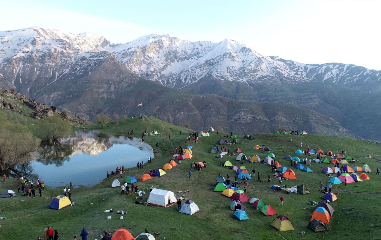 Doğaseverlerden Felaw Gölü’ne gezi