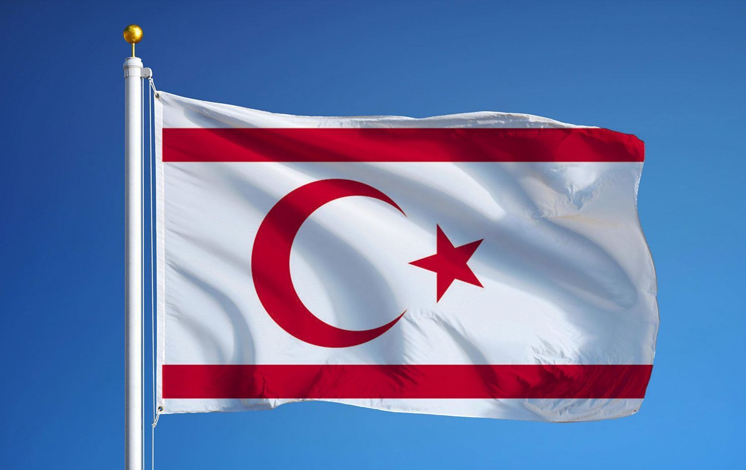 Kuzey Kıbrıs’ta yeniden siyasi kriz; hükümet düştü