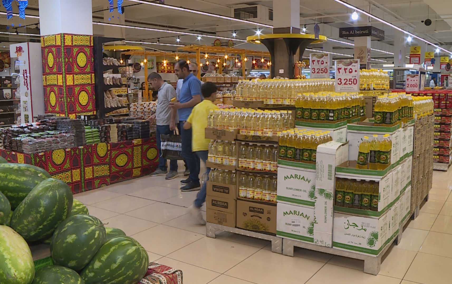 بەدواداچوونی رووداو: نرخی رۆنی شل، ئارد، برنج و شیر 15٪ دابەزیوە