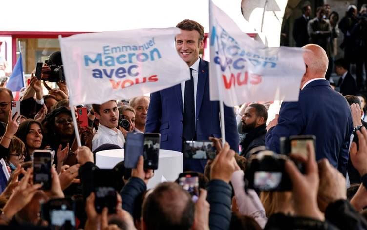 Macron û Le Pen; roja dawî ya kampanyaya hilbijartinê dimeşînin