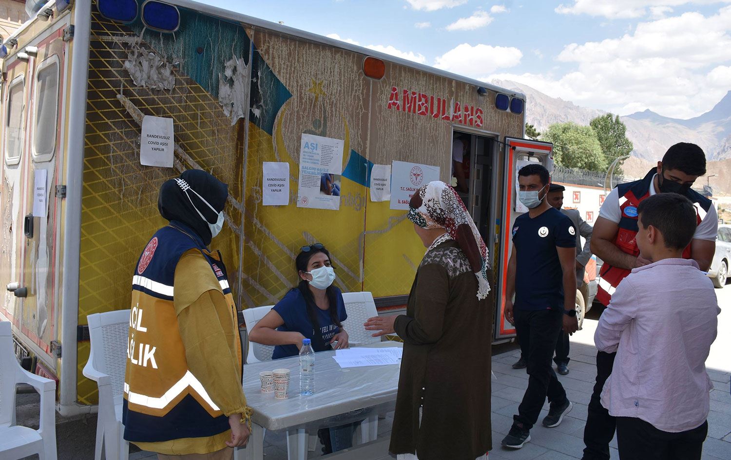 Türkiye'de koronavirüs; vefat sayısı 14’e düştü